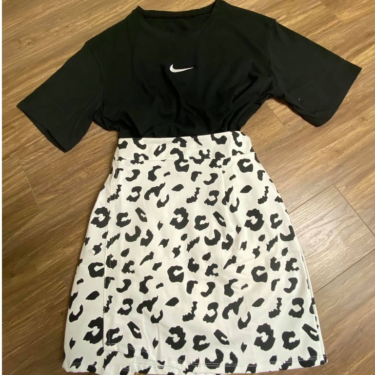 Chân Váy Ngắn Chữ A Họa Tiết Beo, Dáng Công Sở, Áo Phông Đen Freesize dưới 58kg | BigBuy360 - bigbuy360.vn