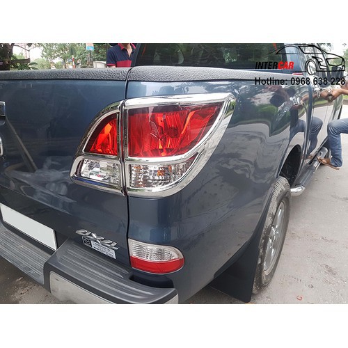 Ốp đèn pha hậu Mazda BT50 2014 - 2021 mạ crom - hàng cao cấp