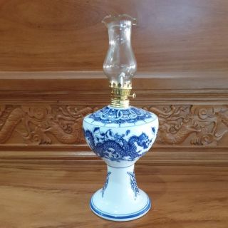 Đèn dầu sứ bát tràng cao 28,5cm