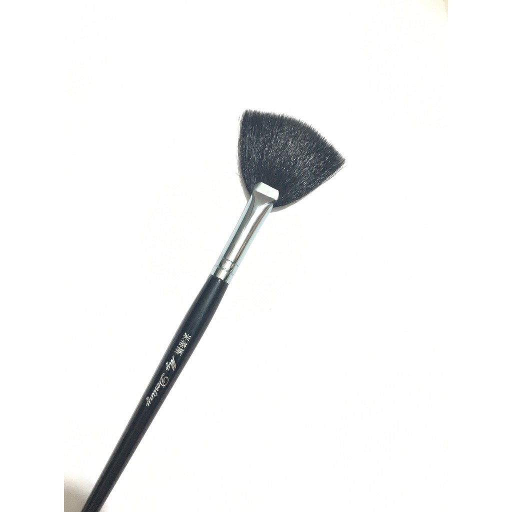Cọ Trang Điểm Highlight My Destiny Xanh Đen