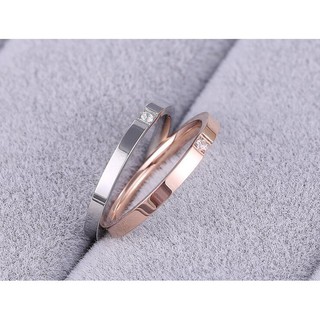 Nhẫn bằng titan đính đá dành cho cặp đôi