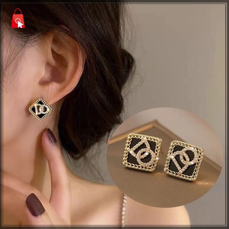 Khuyên Tai Hình Chữ Phong Cách Thời Trang Có Mùi Thơm JP1