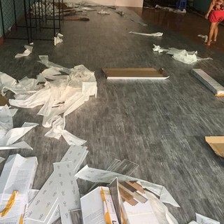 1M2 SÀN NHỰA DÁN KEO VÂN GỖ