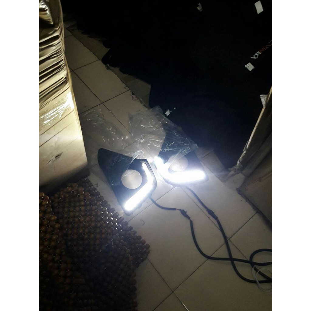 Bộ ốp đèn gầm có led xe Hyundai I10 dùng cho các đời 2014 đến 2016