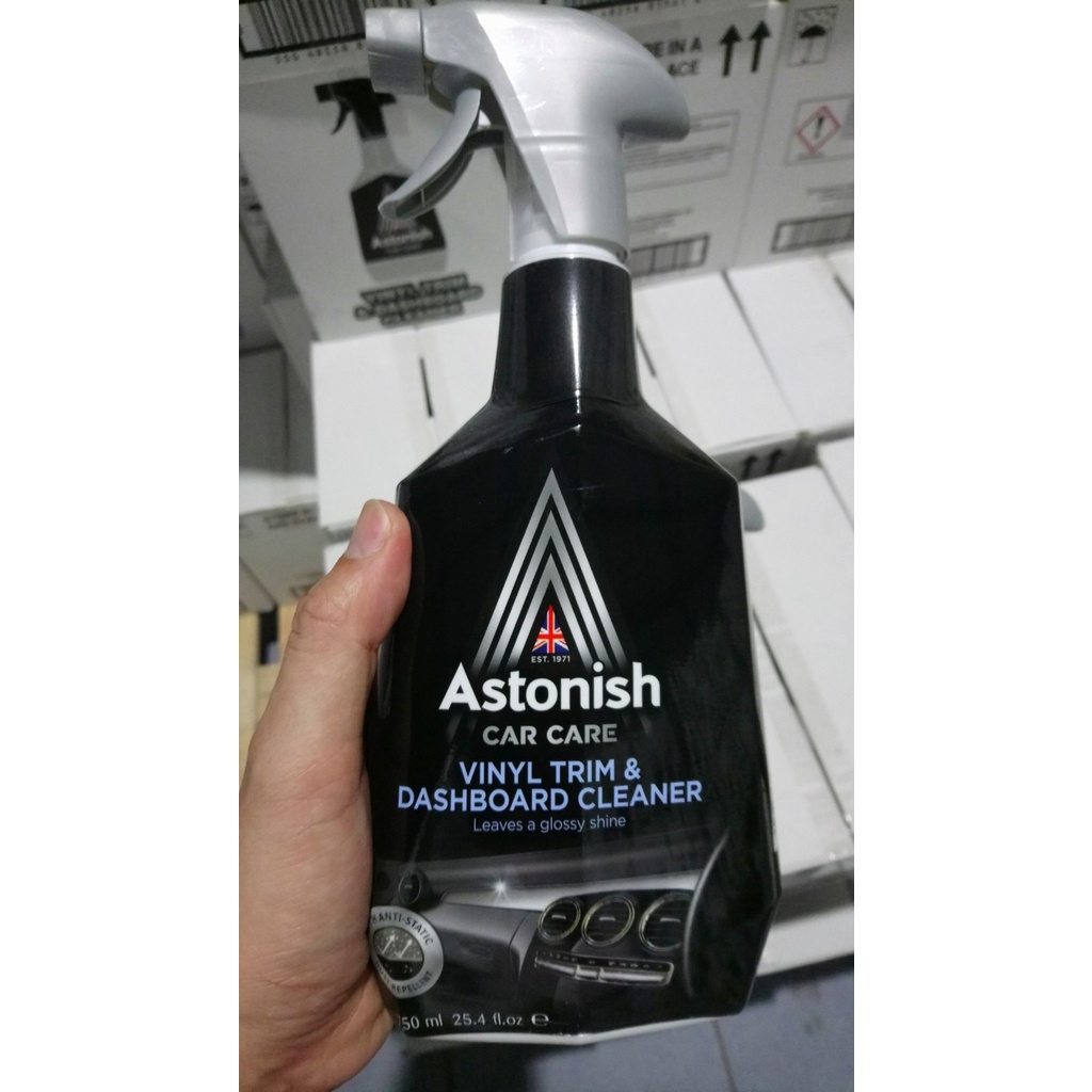 Bình xịt vệ sinh nội thất xe ô tô Astonish C1561 - 750ml