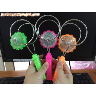 Con quay từ tính phát sáng đẹp mắt