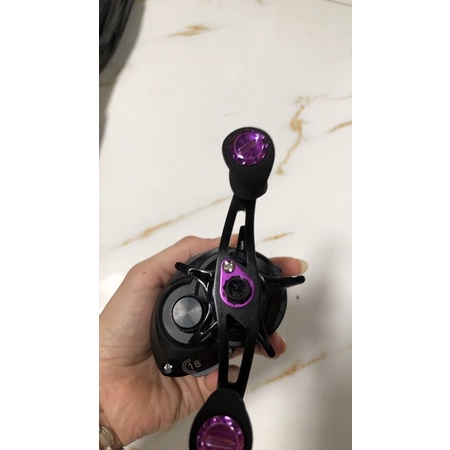 Máy Câu Cá Ngang AF2000 tay trái và tay phải