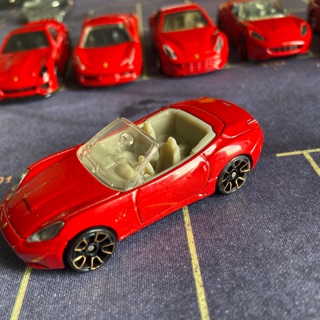 Xe Hot Wheels Ferrari California