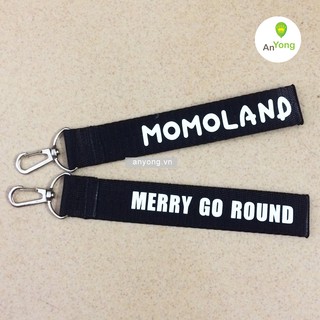 NAMETAG MOMOLAND