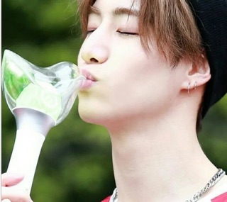 Lightstick Got7 ver 1 unoff (gậy cổ vũ)