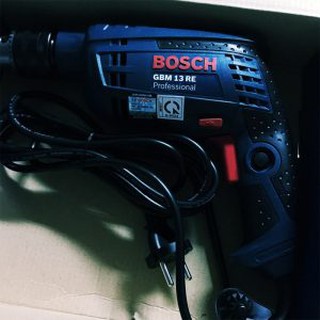 Máy khoan Bosch GBM13RE