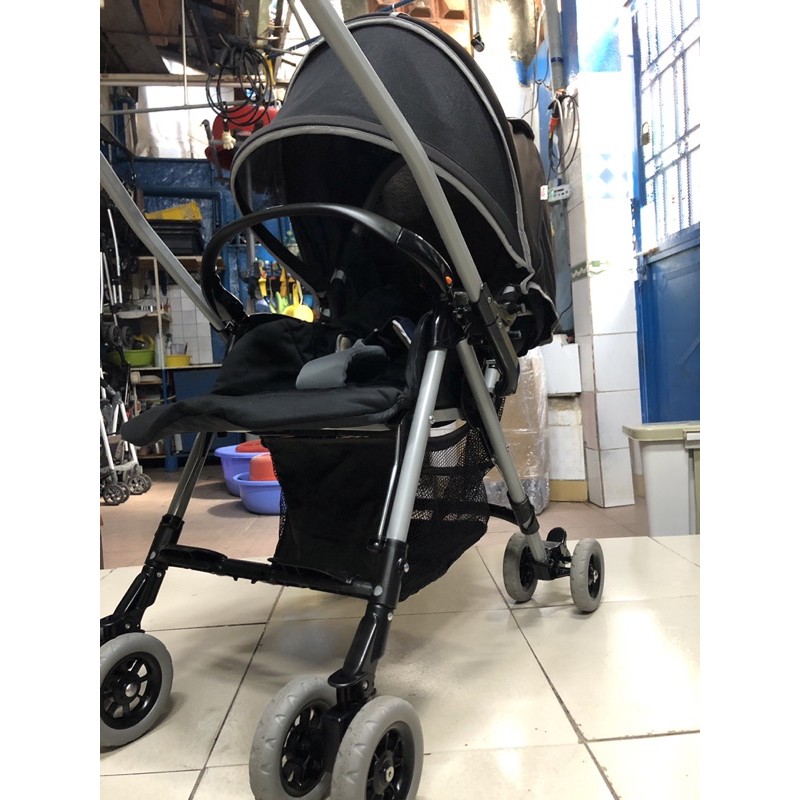 Xe đẩy 2 chiều Aprica Lightweghit