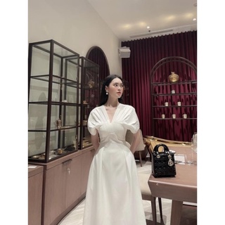 Váy dài quý cô sang chảnh màu trắng
