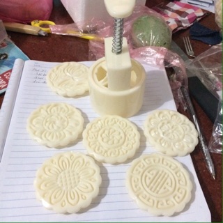 Khuôn bánh trung thu cỡ 100gram