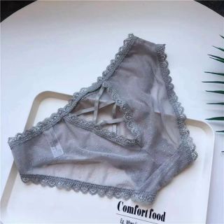 Quần chip lưới phối đan chéo và ren