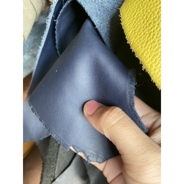 Da bò màu xanh navi