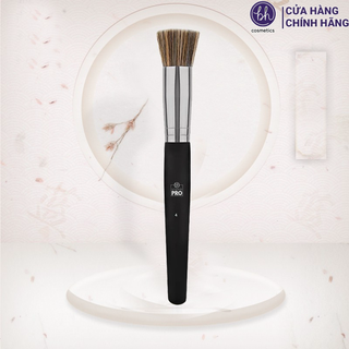 Cọ má hồng kem Bh cosmetic Studio Pro Brush 4 Flat Top Buffing