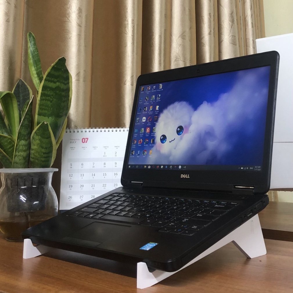 Giá đỡ laptop kệ để máy tính macbook bằng gỗ tản nhiệt chắc chắn tiện lợi