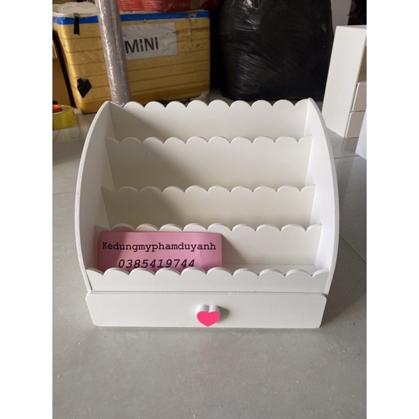 Kệ trưng bày sơn móng nail trưng bày son và nước hoa