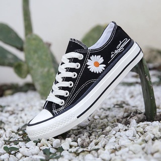 Giày thể thao nữ cổ thấp Ulzzang bata đen trắng đế bánh mì độn đế vải canvas vintage conver cute họa tiết hoa cúc đi chơ