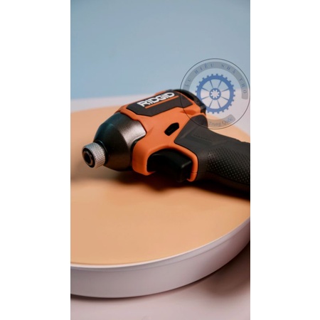 Máy vít RIDGID 18v R872311