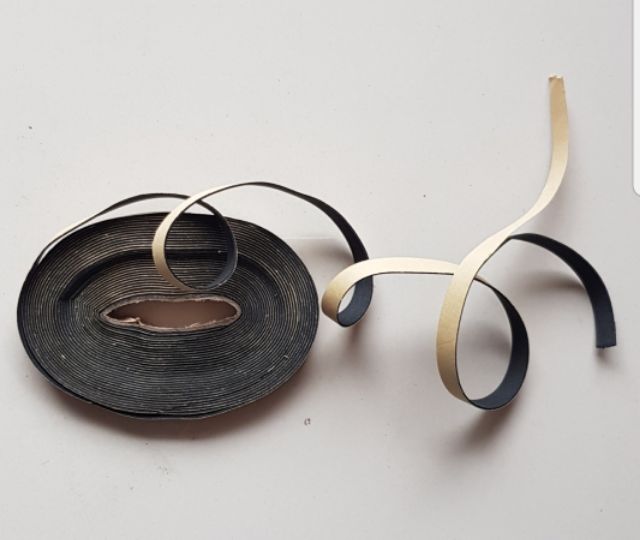 Mút xốp dán loa, bịt khe hở thùng loa.Giá 1 cuộn 25 m