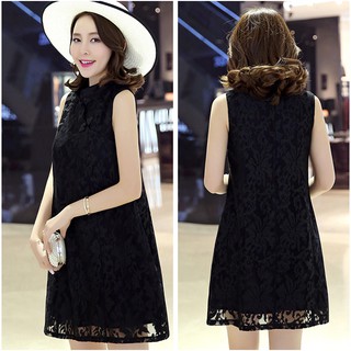 Đầm suông ren đen nút tàu
