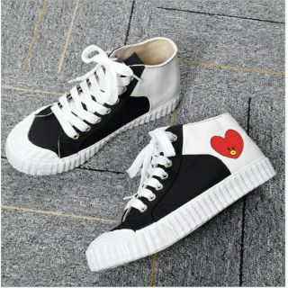 Giày Ulzzang BT.S đen trắng cổ cao - siu hịn 😘 - MUA 1 ĐƯỢC 5