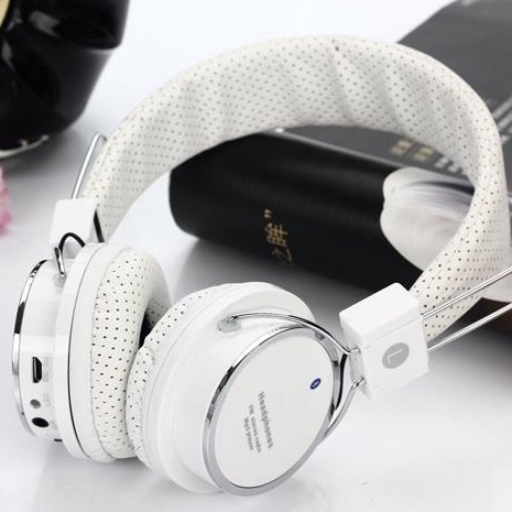 Tai Nghe Bluetooth ,Tai nghe Không Dây Sd Usb B-05  B05 hình thức PHẢY,pin bền ,nghe phê.Có khe cắm thẻ nhớ
