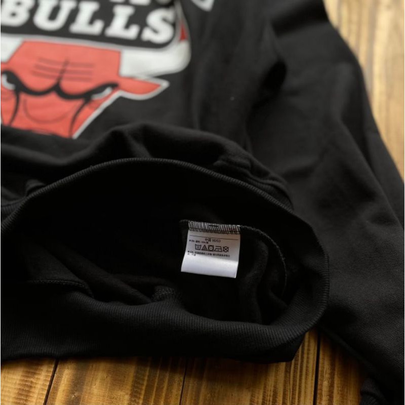 Mitchell & Ness Chicago bulls cổ thuyền màu đen | BigBuy360 - bigbuy360.vn