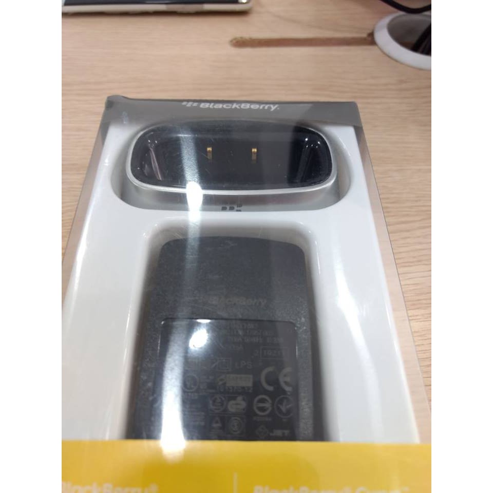Bộ dock sạc Blackberry Curve 8900