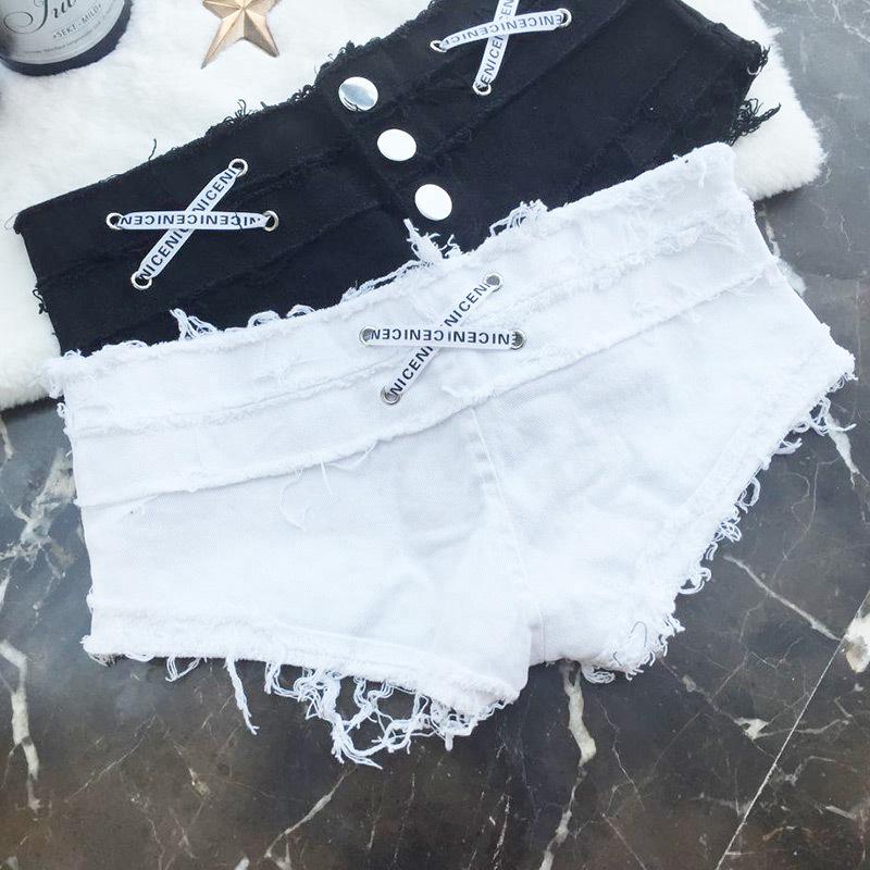 Quần short jeans siêu ngắn cho nữ