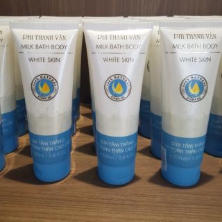 Sữa tắm trắng da mịn màng Phi Thanh vân