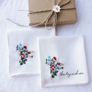 Khăn tay linen premium thêu tay bó hoa