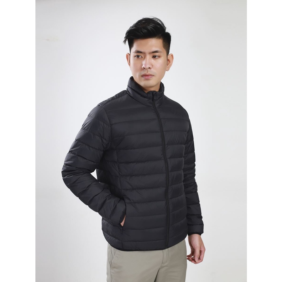 Áo khoác nam Áo phao lông vũ Jacket Nam cao cấp Aristino AJK010W8 dáng Regular fit cổ trụ 3 phân bo cổ tay và gấu áo