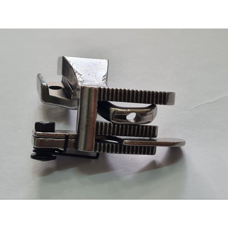 Bộ Chân Vịt Bước 1 Kim  Máy May Công Nghiệp Mí Sóng Phải 1/4 - 1/8  Linh kiện và phụ tùng máy may công nghiệp