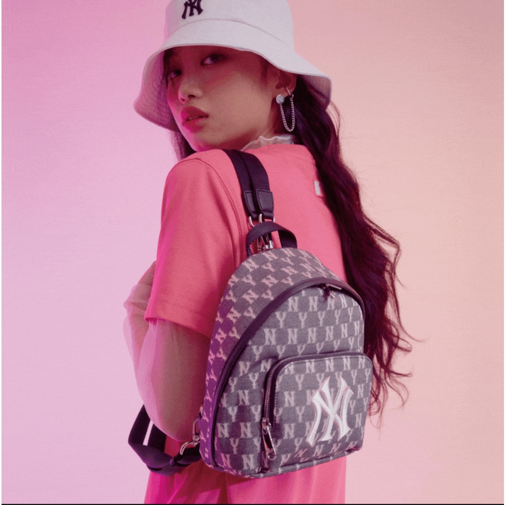 [CHÍNH HÃNG] TÚI BALO MINI CHỮ NHẬT MLB Jacquard Cross Bag New York Yankees MONOGRAM - *Black/pink*