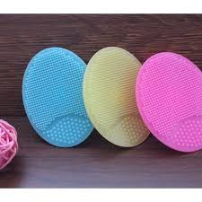 Miếng silicone gội đầu tẩy cứt trâu trẻ sơ sinh