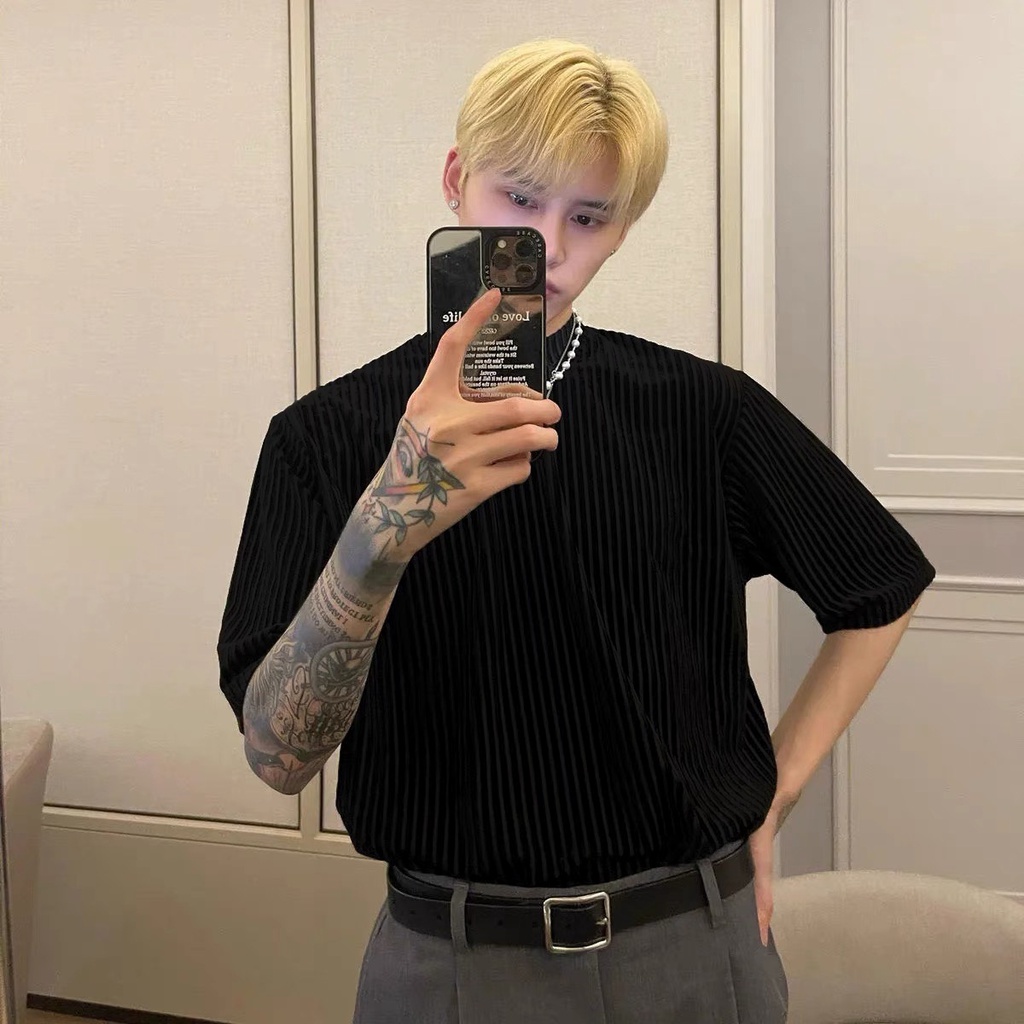 Áo thun nam tay lỡ cổ bo thêu chữ CHIC - Đen