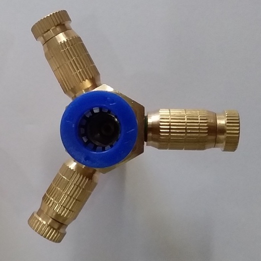 Combo 1 cái đế 4 hướng + béc phun sương TẶNG 1 cái T (ngã ba)