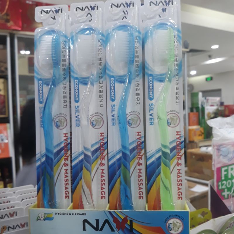 Bàn chải đánh răng trẻ em panda và người lớn
