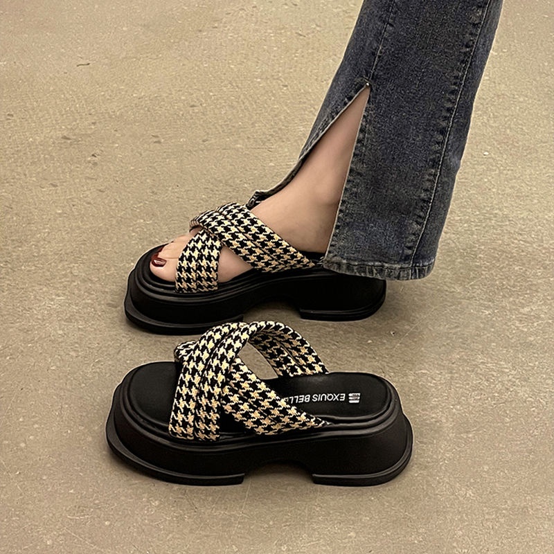 Dép Sandal Cao Gót Đế Dày Quai Chéo Phong Cách Mới Mùa Hè Siêu Hot Cho Nữ