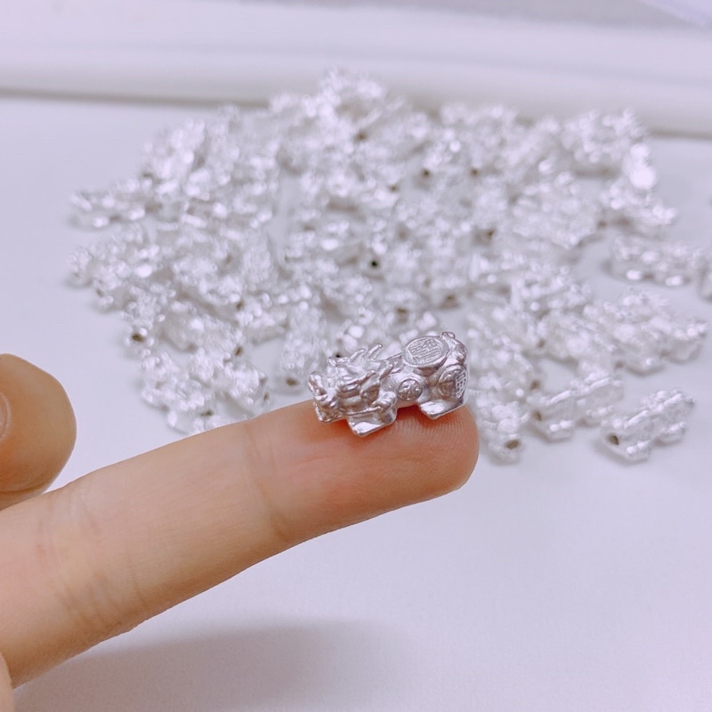 Con Nghê bạc xỏ vòng LINH MIU SILVER