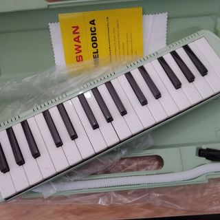 Kèn melodion swan 32 phím hộp nhựa cứng giá rẻ