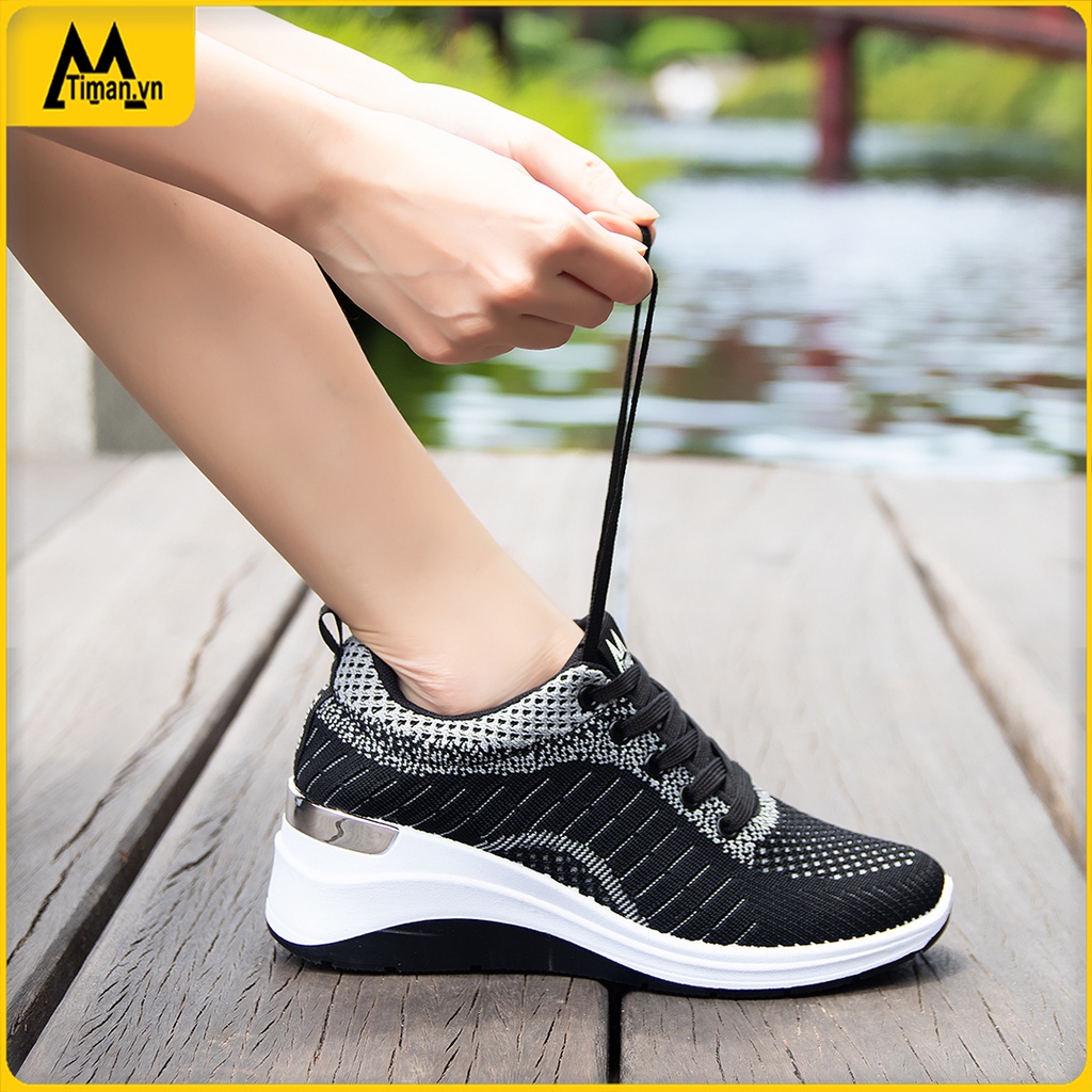 Giày thể thao nữ độn đế sneaker đẹp màu trắng siêu nhẹ chất liệu vải cho trung niên bảo hành 1 năm SZ22 TIMAN