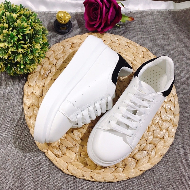 Giày sneaker nữ MQ gót đen trơn đơn giản đế 2p cưc năng động
