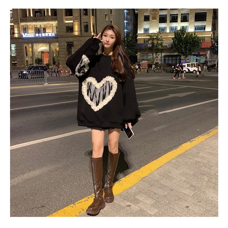 Áo sweater dáng dài màu đen hình trái tim phối ren thời trang cho nữ | BigBuy360 - bigbuy360.vn