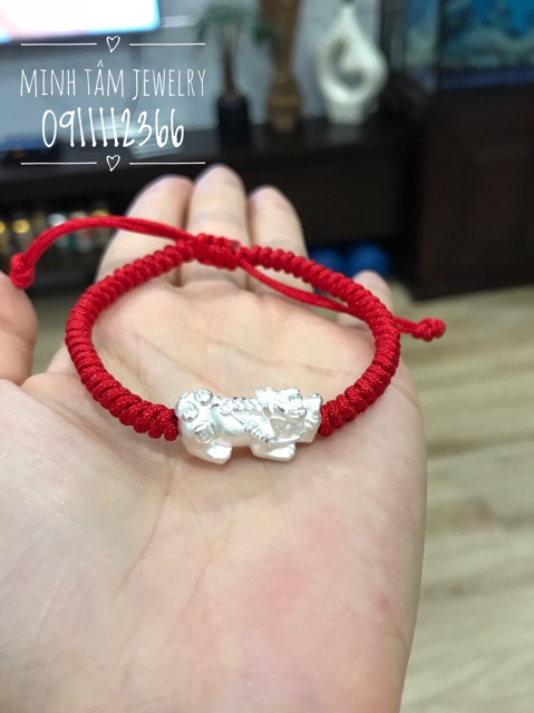 Vòng tay tỳ hưu bạc tết chỉ đỏ may mắn-Minh Tâm Jewelry