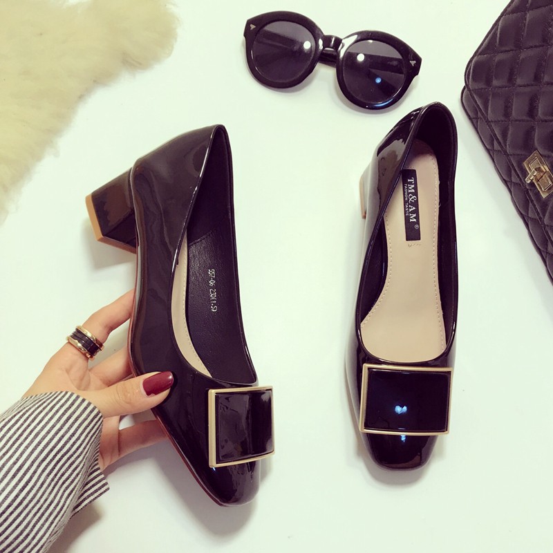 Giày Cao Gót Da Bóng Mũi Vuông Phối Khóa Kim Loại Thời Trang Cho Nữ | BigBuy360 - bigbuy360.vn