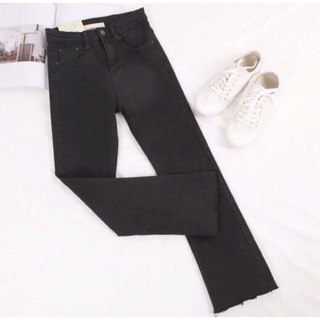 Quần jeans ống loe